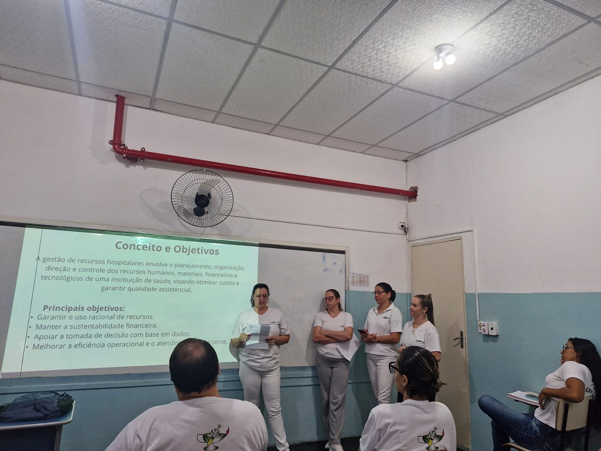 Alunos do IEA em atividade prática 1